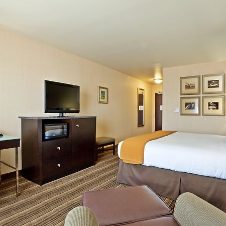 Holiday Inn Express Hotel Twin Falls By Ihg Room photo